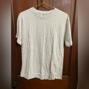 Fabletics men's medium short sleeve gray shirt